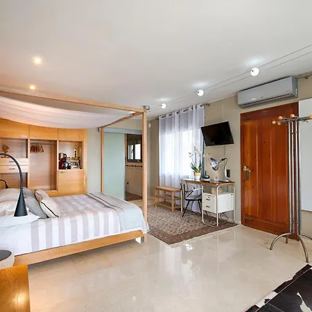 Casa De L'albada Bed and Breakfast Ρόζες