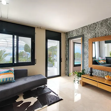 Casa De L'albada Bed and Breakfast *