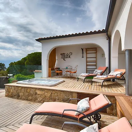 Bed and Breakfast Casa De L'albada