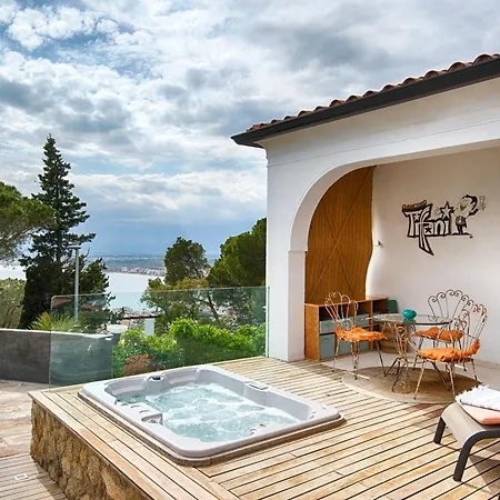 Casa De L'albada Bed and Breakfast Ρόζες