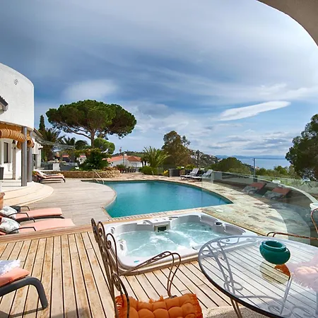 Bed and Breakfast Casa De L'albada Ρόζες