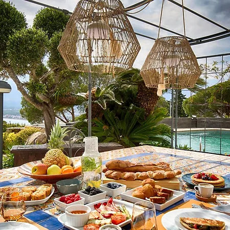 Casa De L'albada Bed and Breakfast Ρόζες